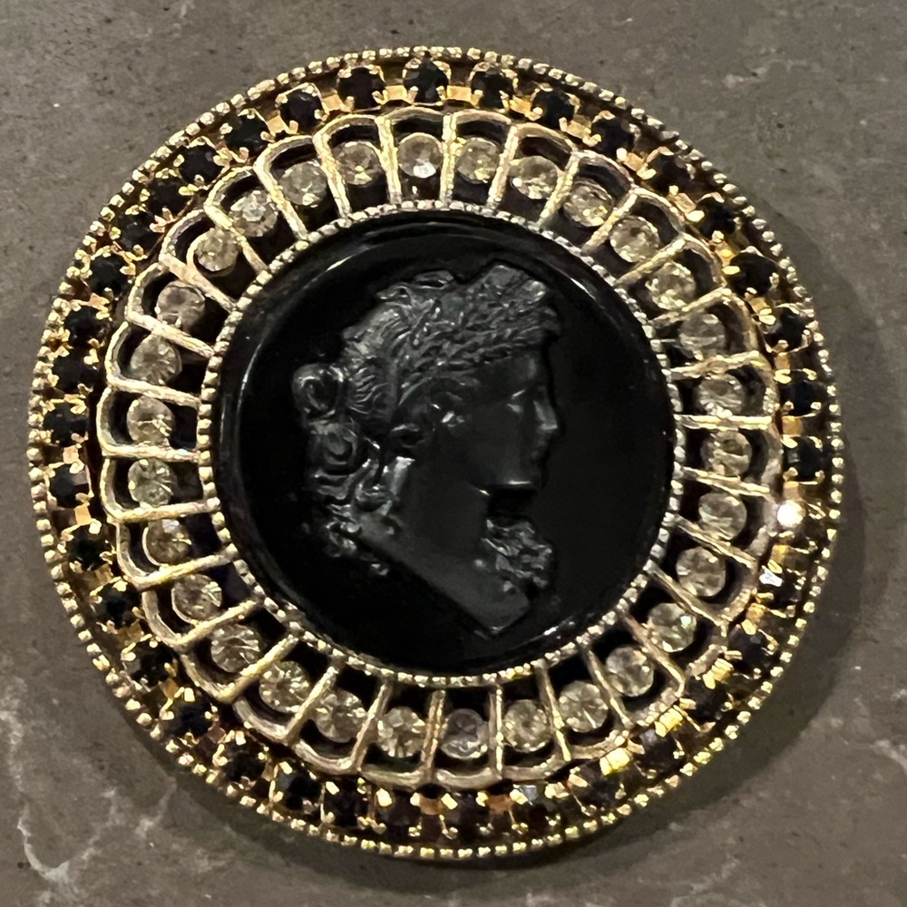 Vintage Cameo Rhinestone Brooch/ Pendant